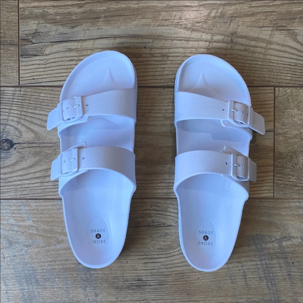 Shade & Shore White Sandals